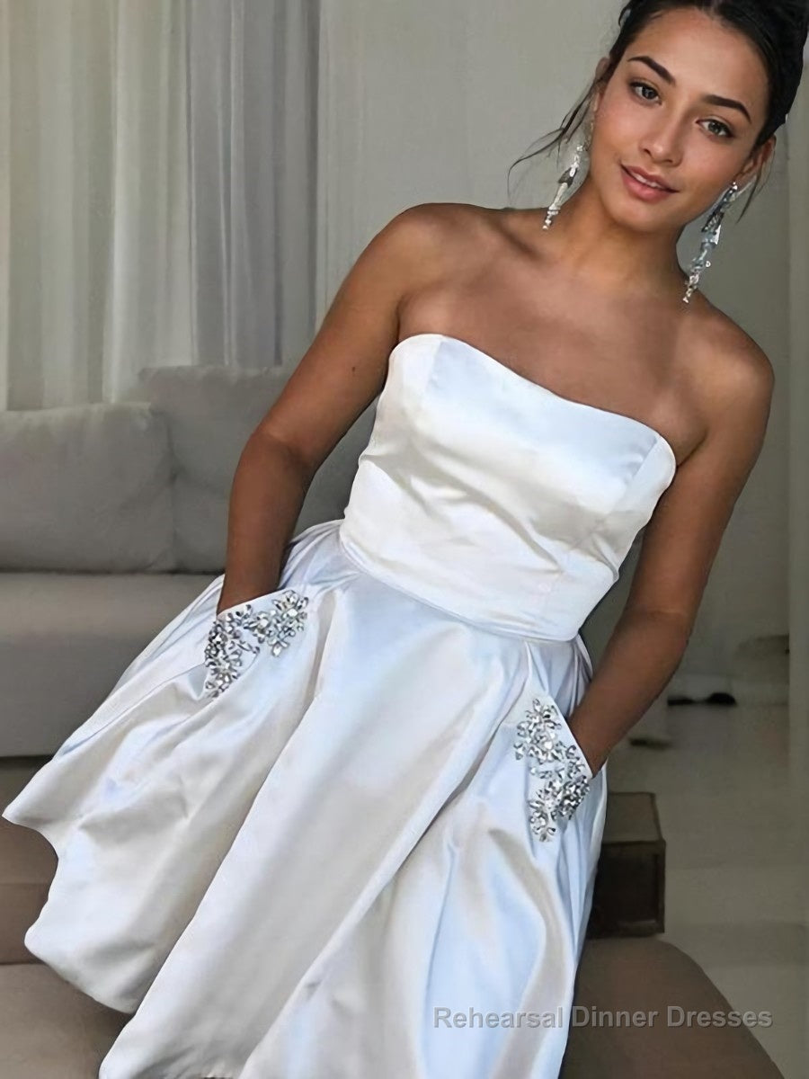 A-Line/Princess Strapless Short/Mini Satin Homecoming Dresses With Rhinestone Main image
