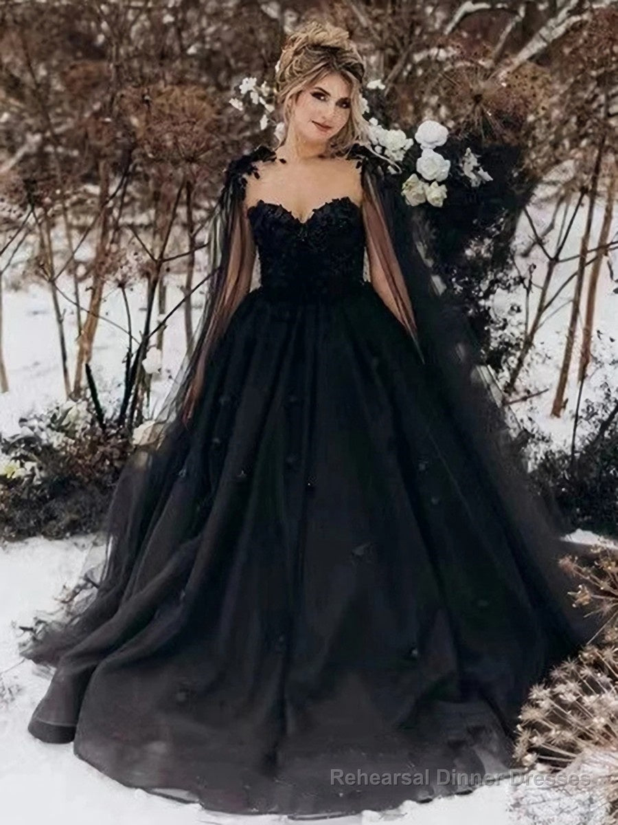 A-line/Princess Sweetheart Court Train Tulle Wedding Dress with Appliques Lace Main image