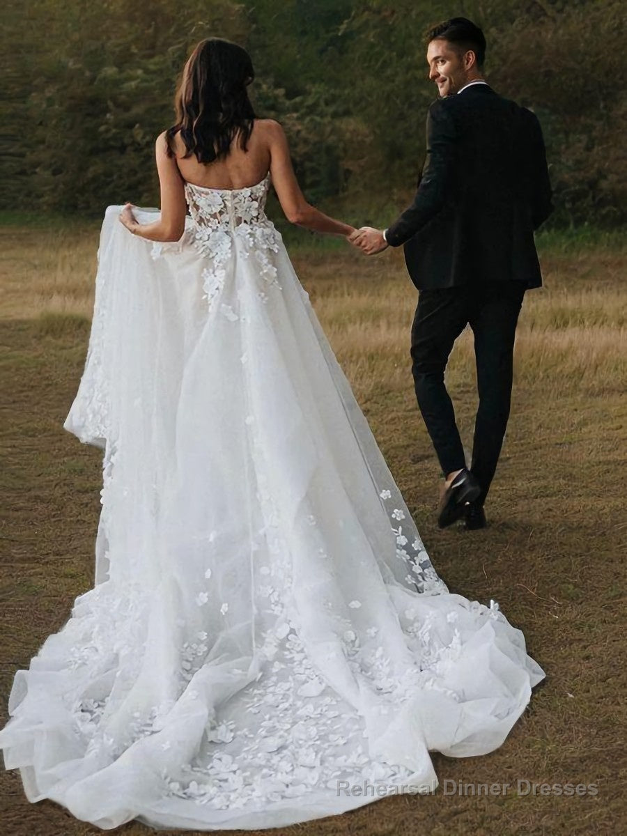 A-Line/Princess Sweetheart Court Train Tulle Wedding Dresses With Appliques Lace Secondary image