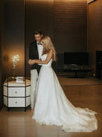 A-Line/Princess Sweetheart Sweep Train Organza Wedding Dresses