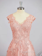 A-Line/Princess V-neck Floor-Length Tulle Mother of the Bride Dress With Appliques Lace