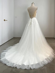 A-Line/Princess V-neck Sweep Train Tulle Wedding Dress With Appliques Lace