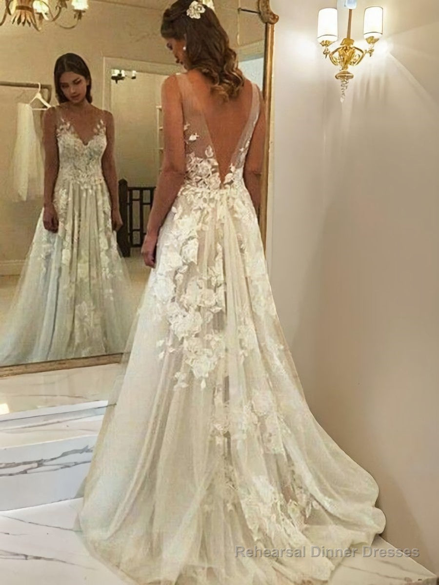 A-Line/Princess V-neck Sweep Train Tulle Wedding Dresses With Appliques Lace Main image