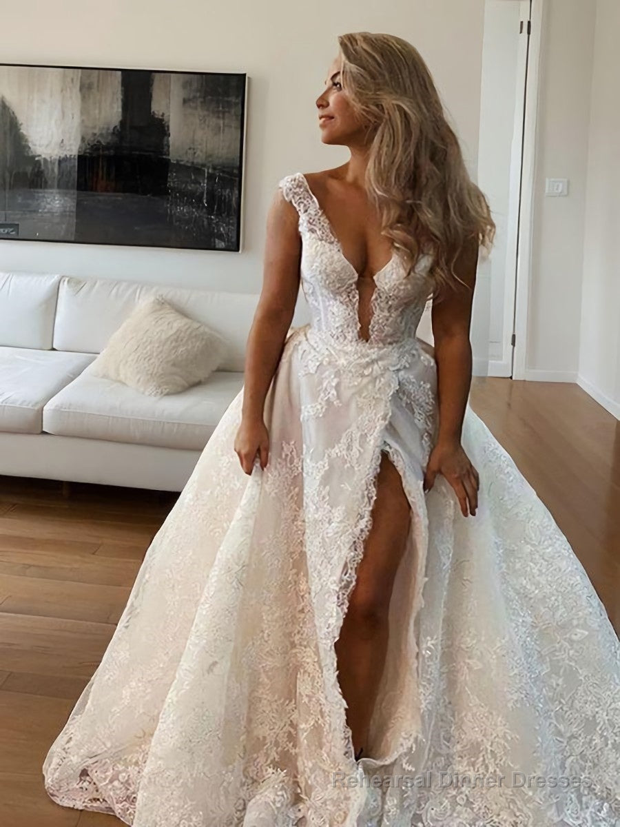 A-Line/Princess V-neck Sweep Train Tulle Wedding Dresses With Leg Slit Secondary image