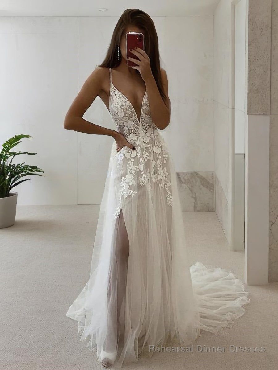 A-Line/Princess V-neck Court Train Tulle Wedding Dresses With Leg Slit Main image