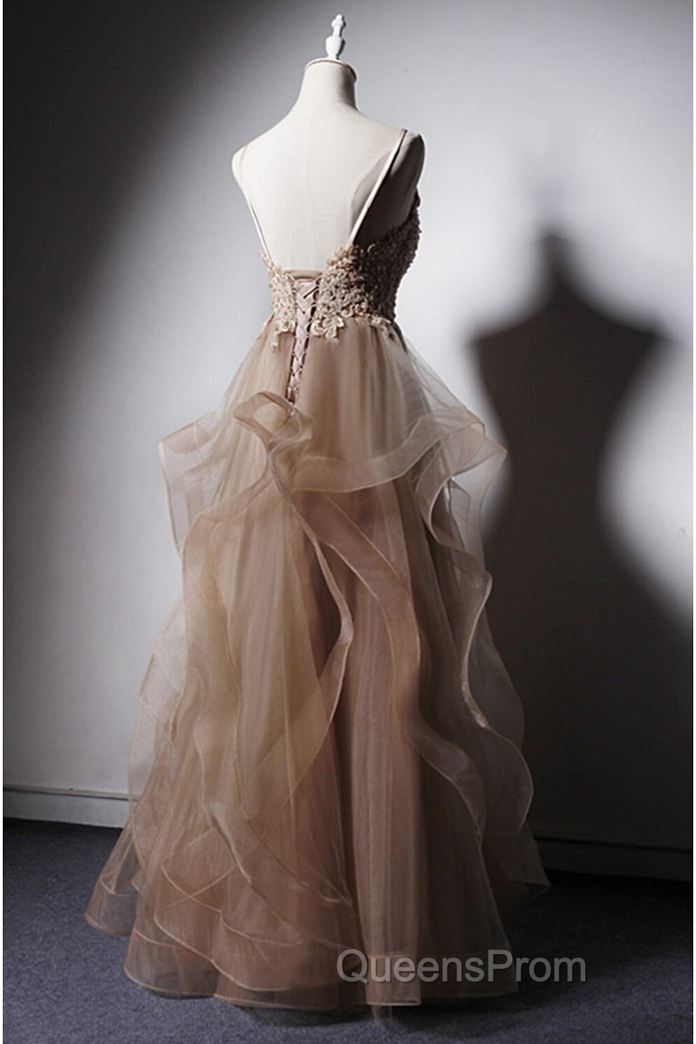 A-Line Evening Prom Dress Open Back Dress Formal Wedding Party Floor Length Sleeveless Spaghetti Strap Lace With Ruffles Appliques Secondary image
