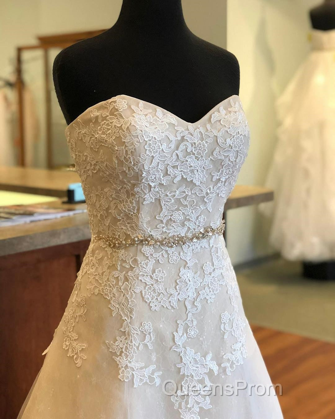 A Line Sleeveless Floor Length Sweetheart Lace Wedding Gowns Secondary image