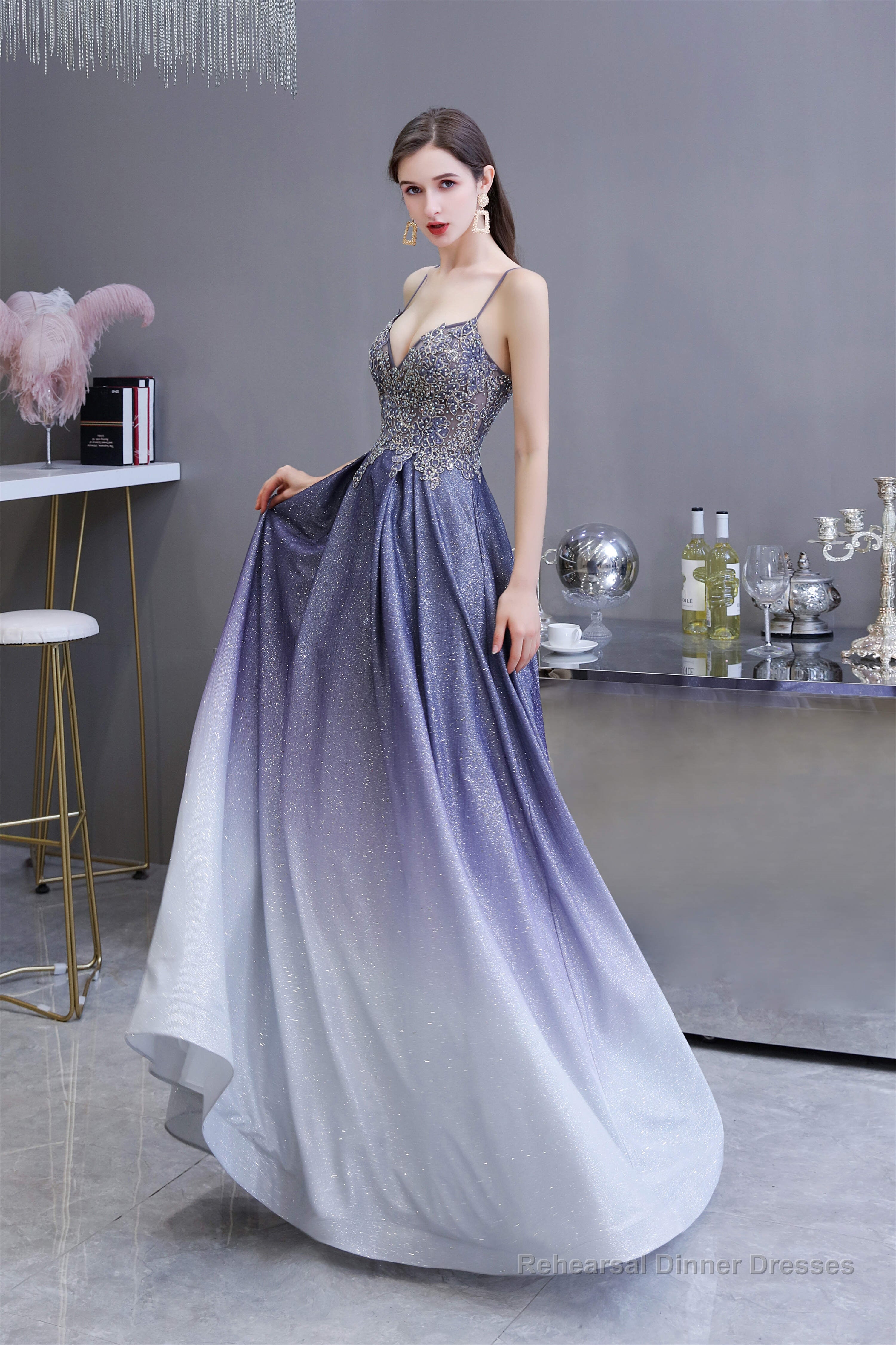 A-Line Spaghetti Straps Long Sequins Prom Dresses Main image