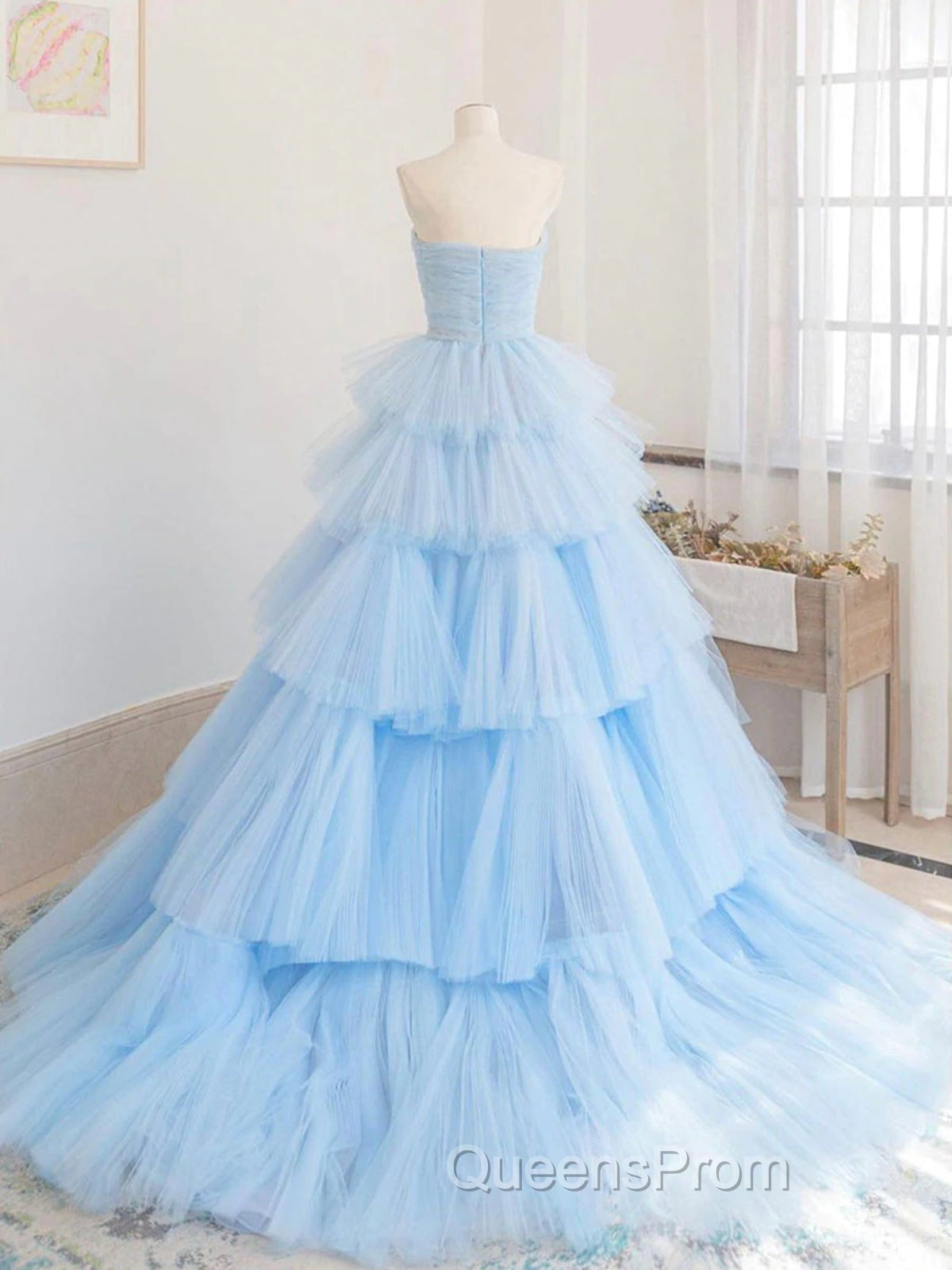 A line Strapless Tiered Tulle Evening Prom Dress