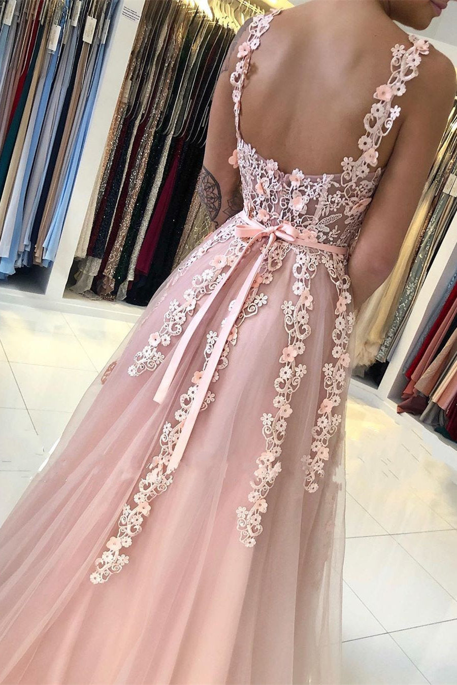 A-Line Sweetheart Floor-Length Sleeveless Backless Lace Applique Prom Dress