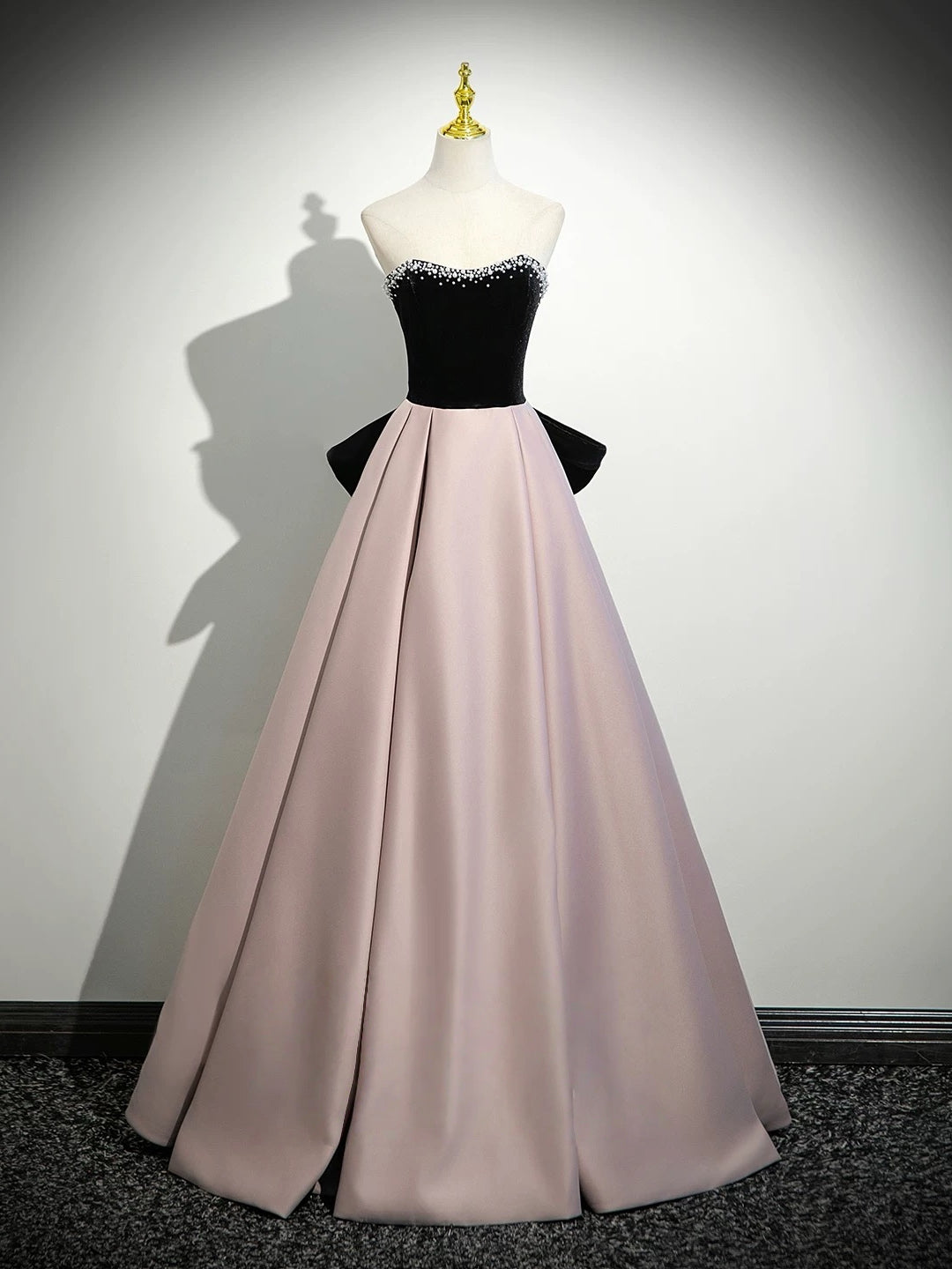 A-Line  Sweetheart Neck Off Shoulder Floor Length Pink Classy Prom Dress With Beads
