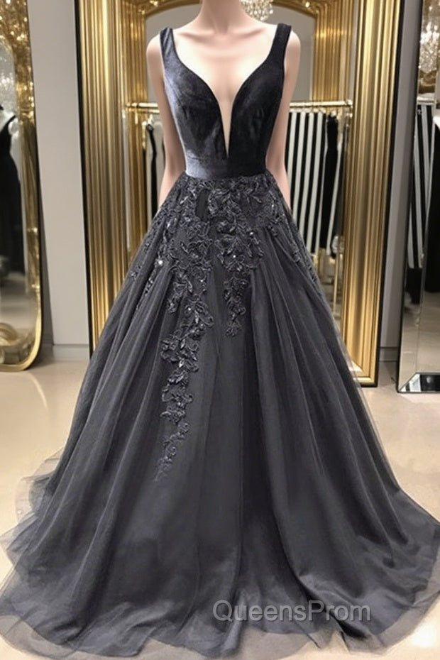 A Line V Neck Black Long Evening Prom Dress with Lace Appliques, V Neck Black Lace Formal Evening Dress Main image
