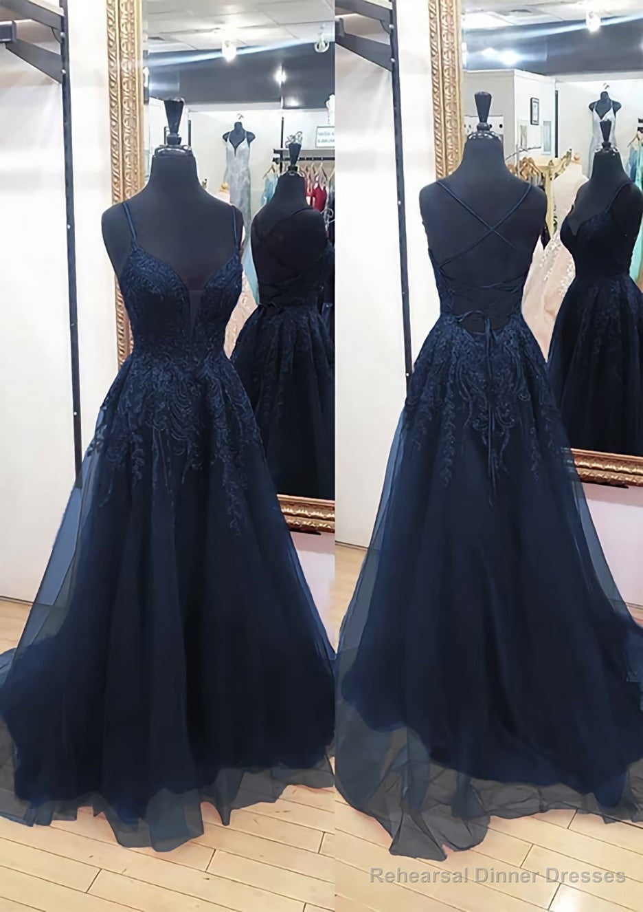 A-line V Neck Sleeveless Chapel Train Tulle Prom Dresses With Appliqued Lace Secondary image