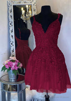 A-line V Neck Sleeveless Short/Mini Tulle Homecoming Dresses with Appliqued Beading