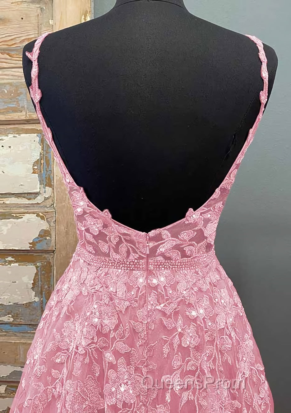 A-line V Neck Spaghetti Straps Long/Floor-Length Tulle Evening Prom Dress With Beading Lace Pockets Sequins