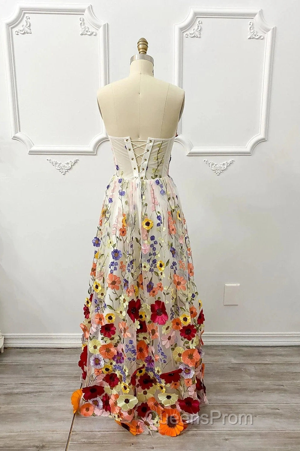 A-Line Wedding Guest Dress Floral Dress Wedding Guest Floor Length Sleeveless Illusion Neck Wednesday Addams Family Cotton Backless With Embroidery Appliques