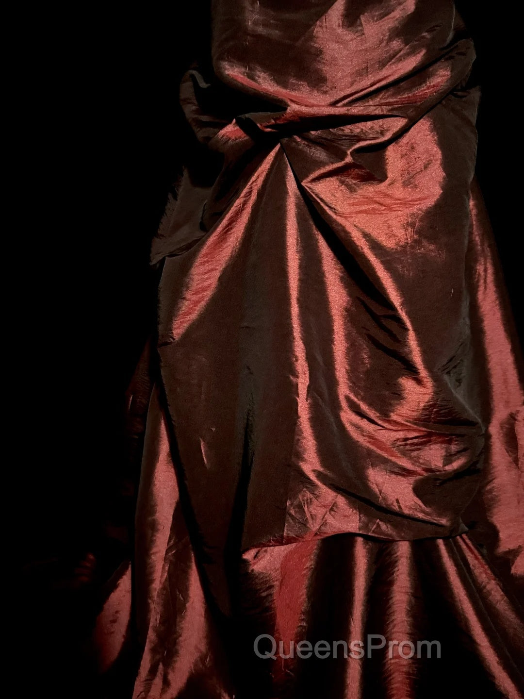 Aesthetic Ball Gown Strapless Burgundy Taffeta Evening Prom Dress Ruffle Long Party Dress