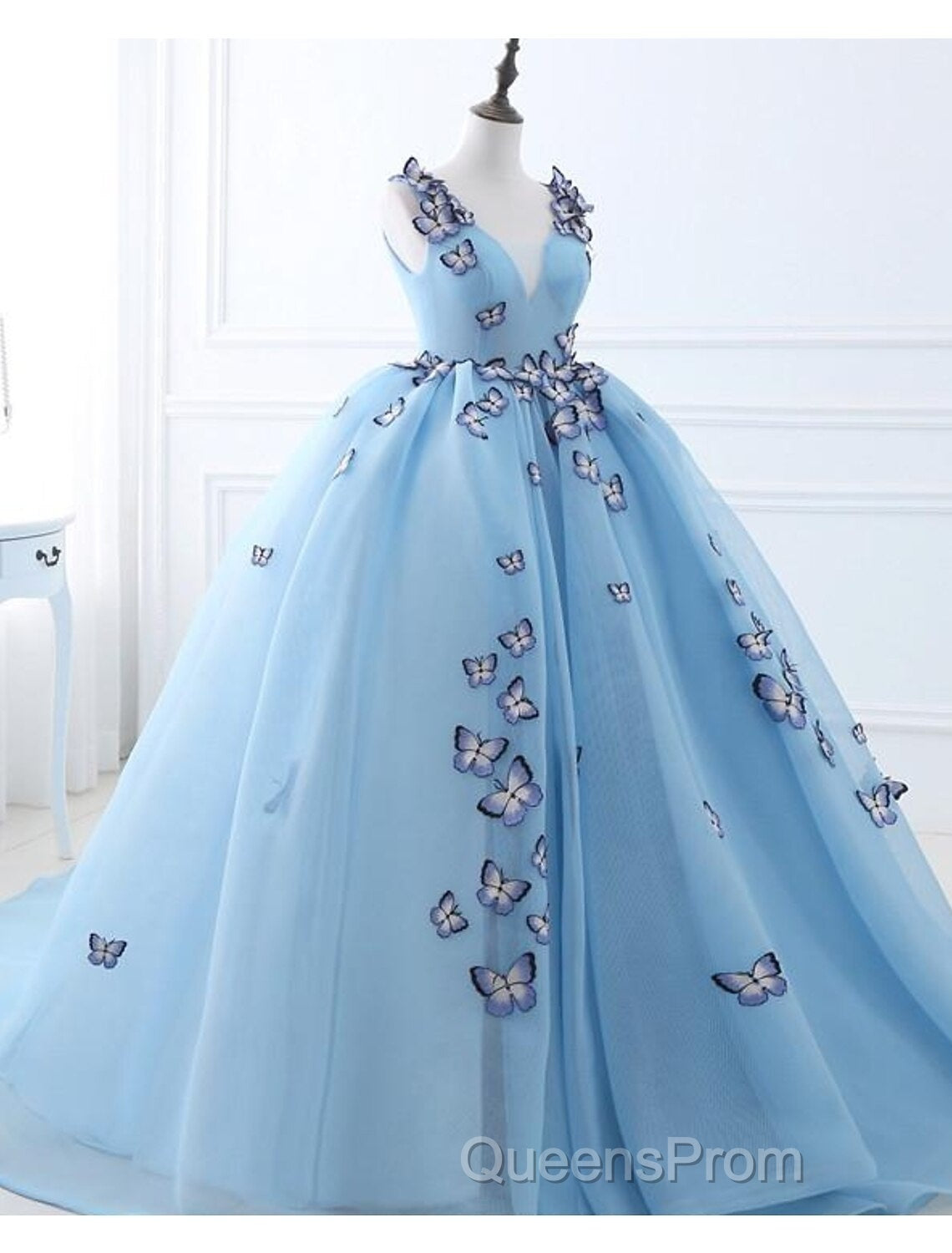 Ball Gown Evening Prom Dress Luxurious Dress Engagement Court Train Sleeveless V Neck Tulle With Pleats Appliques 2 Secondary image