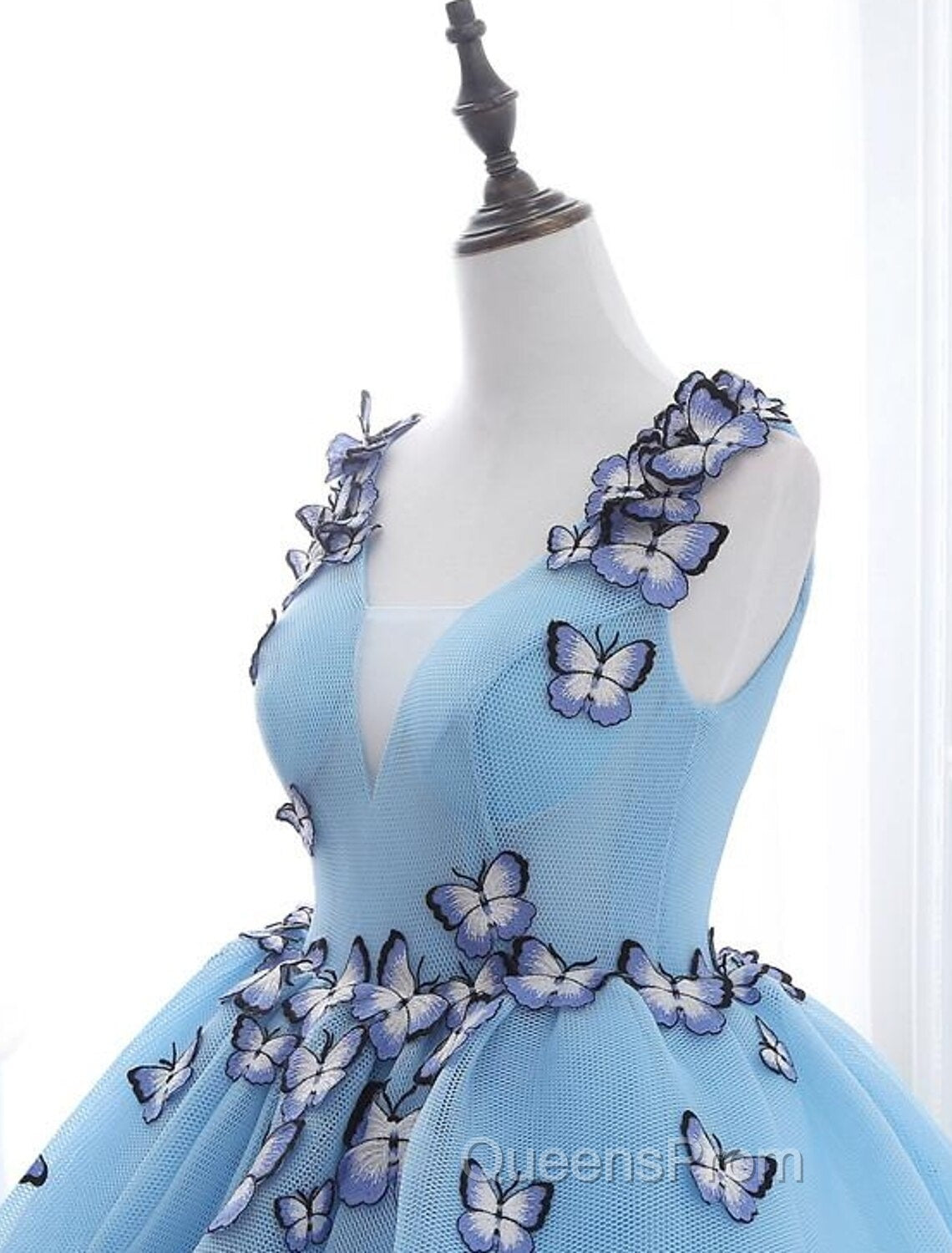 Ball Gown Evening Prom Dress Luxurious Dress Engagement Court Train Sleeveless V Neck Tulle With Pleats Appliques 2