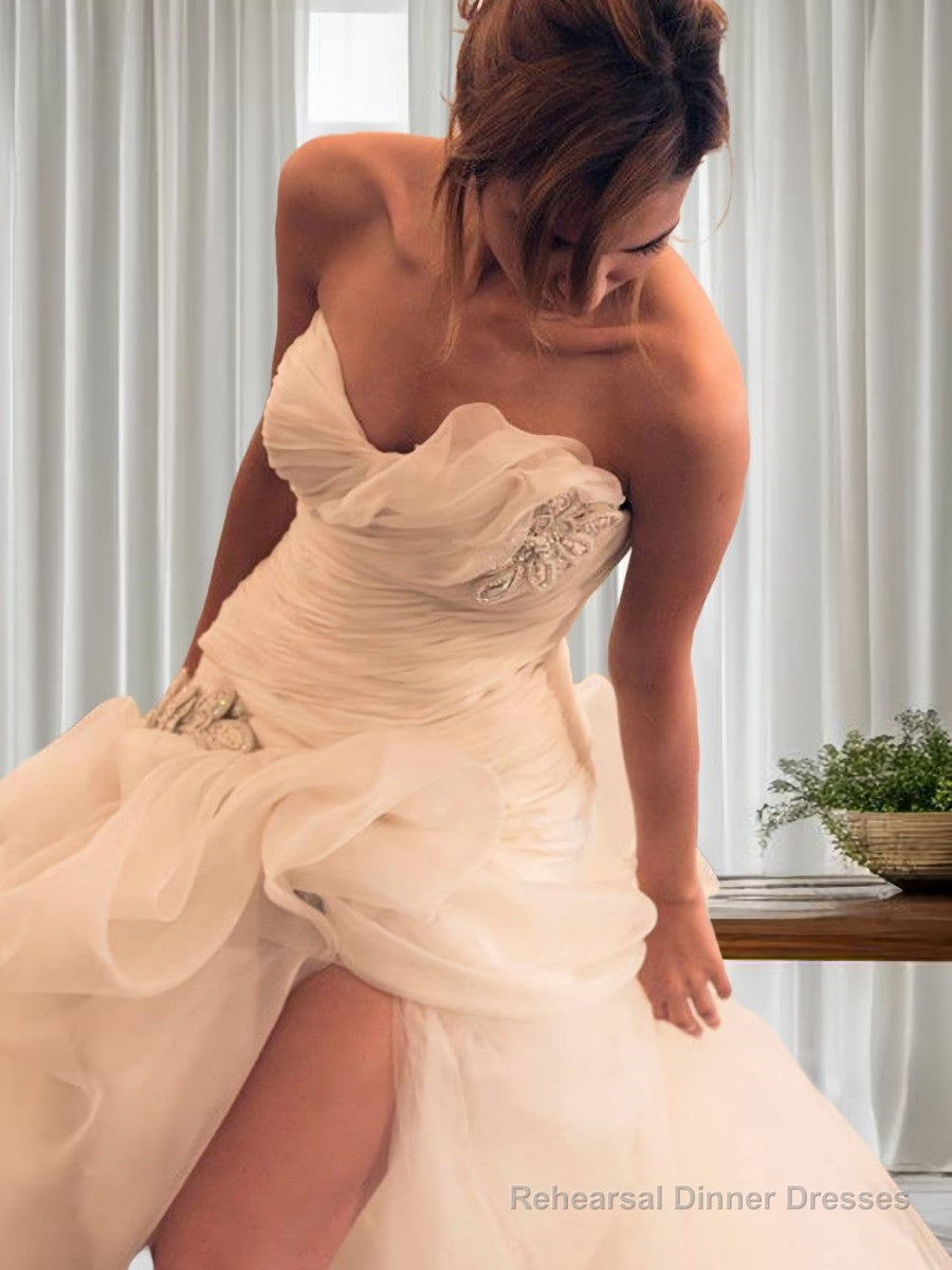 Ball Gown Sweetheart Sweep Train Organza Wedding Dresses With Leg Slit Secondary image