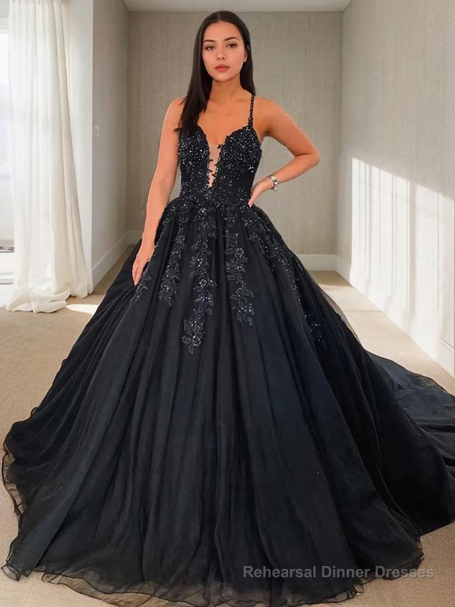 Ball Gown V-neck Court Train Tulle Prom Dresses With Appliques Lace Main image
