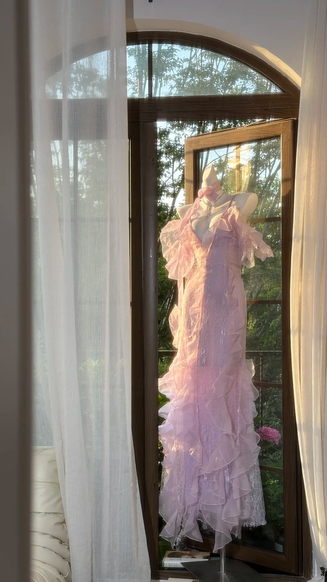 Beautiful Lavender Deep V-Neck Suspender Lace Ruffled Mermaid Classy Prom Dress