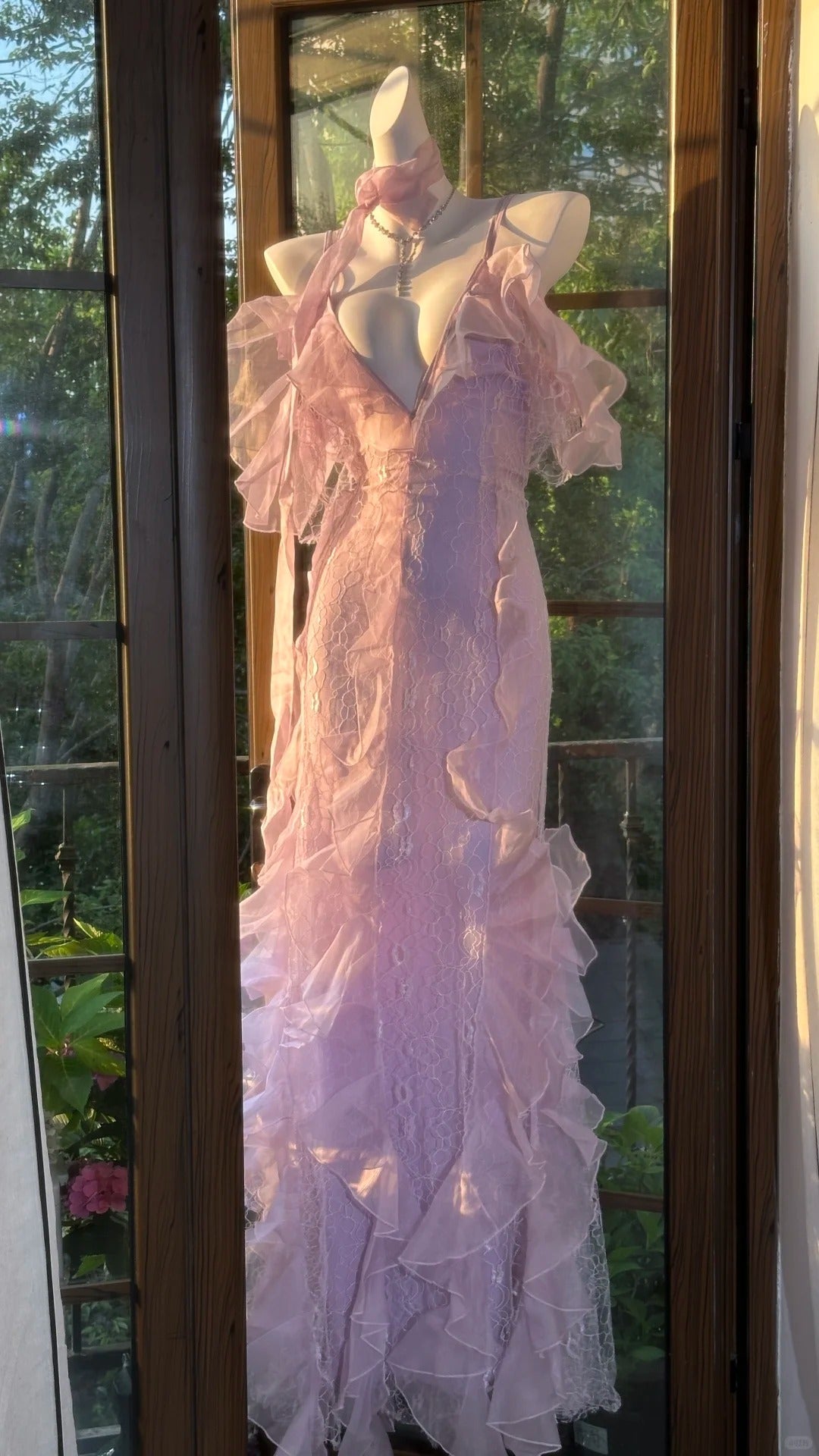 Beautiful Lavender Deep V-Neck Suspender Lace Ruffled Mermaid Classy Prom Dress