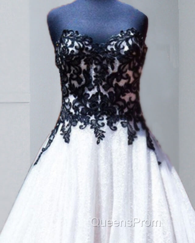 Black Lace Embroidery Wedding Dress Secondary image