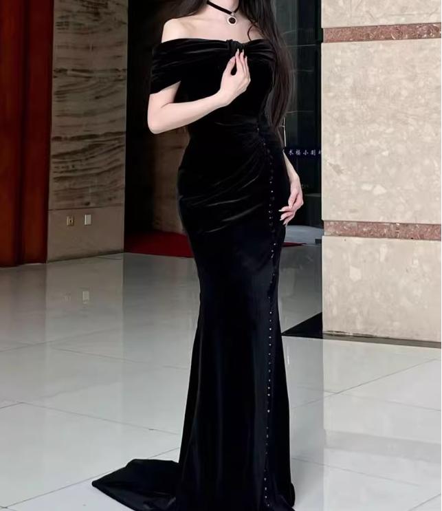 Black Mermaid Off-The-Shoulder Velvet Long Classy Prom Dress, Elegant Classy Evening Dress