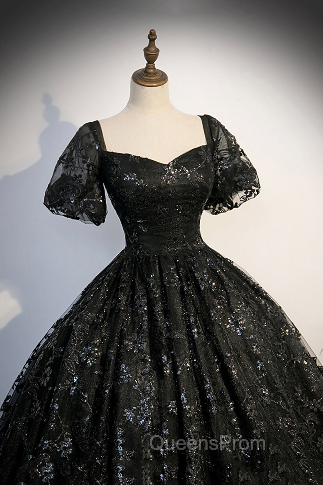 Black Tulle Sequins Long Evening Prom Dress, A-Line Short Sleeve Evening Gown Secondary image