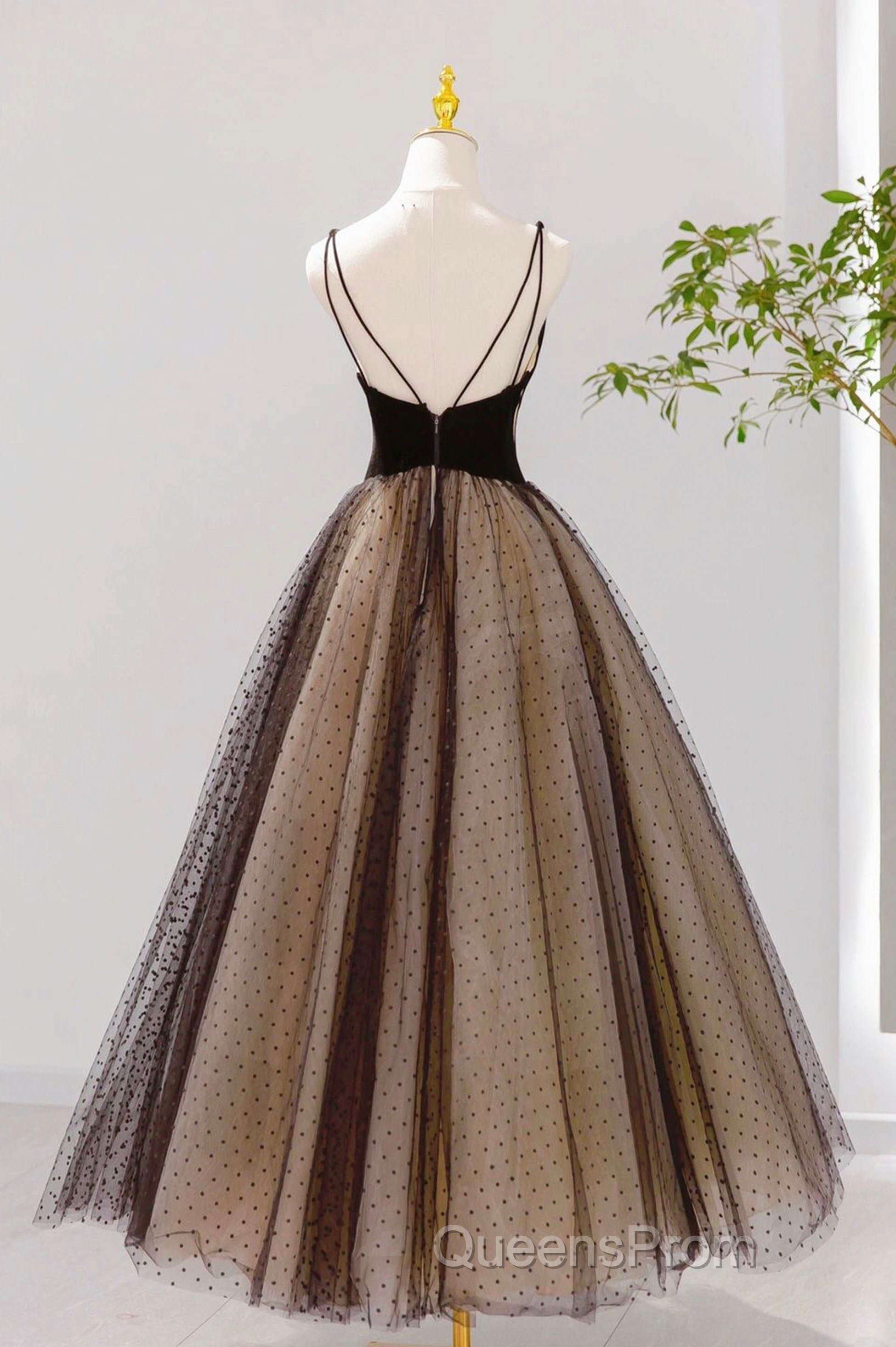 Black V-Neck Tulle Short Evening Prom Dress, A-Line Black Tea Length Party Dress