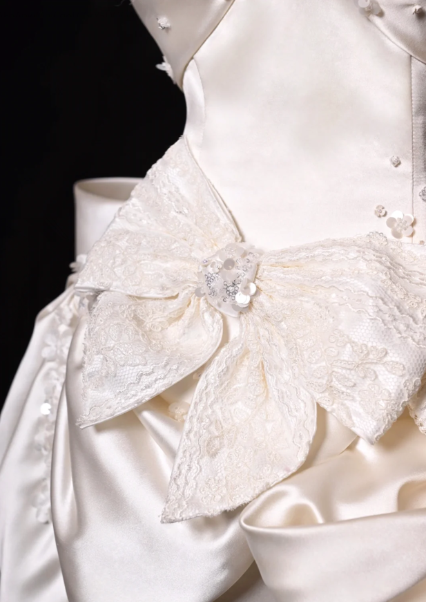 Bow Ivory A Line Sweetheart Neck Lace Satin Mini Homecoming Dress Cocktail Dress