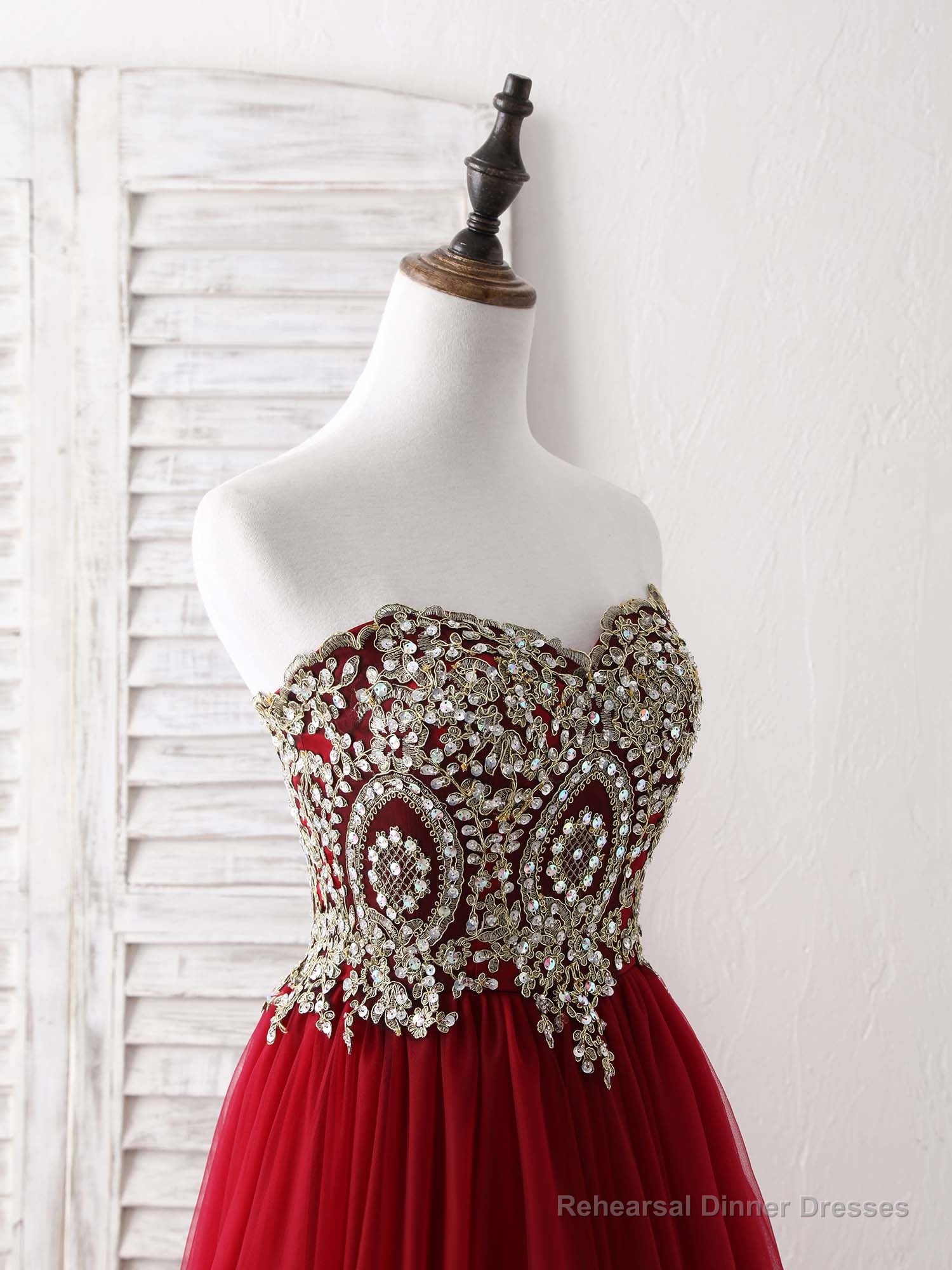 Burgundy Sweetheart Neck Lace Applique Tulle Long Prom Dresses