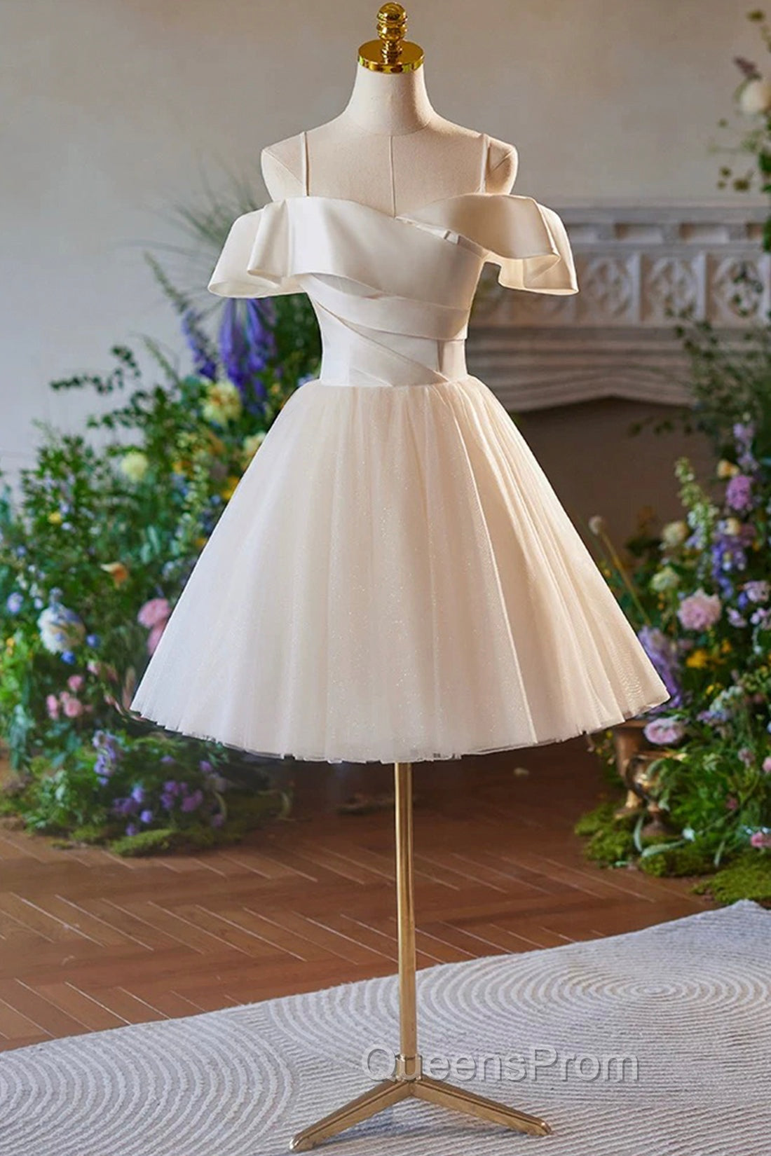 Champagne Spaghetti Straps Knee Length Evening Prom Dress, A-Line Sleeveless Backless Party Dress