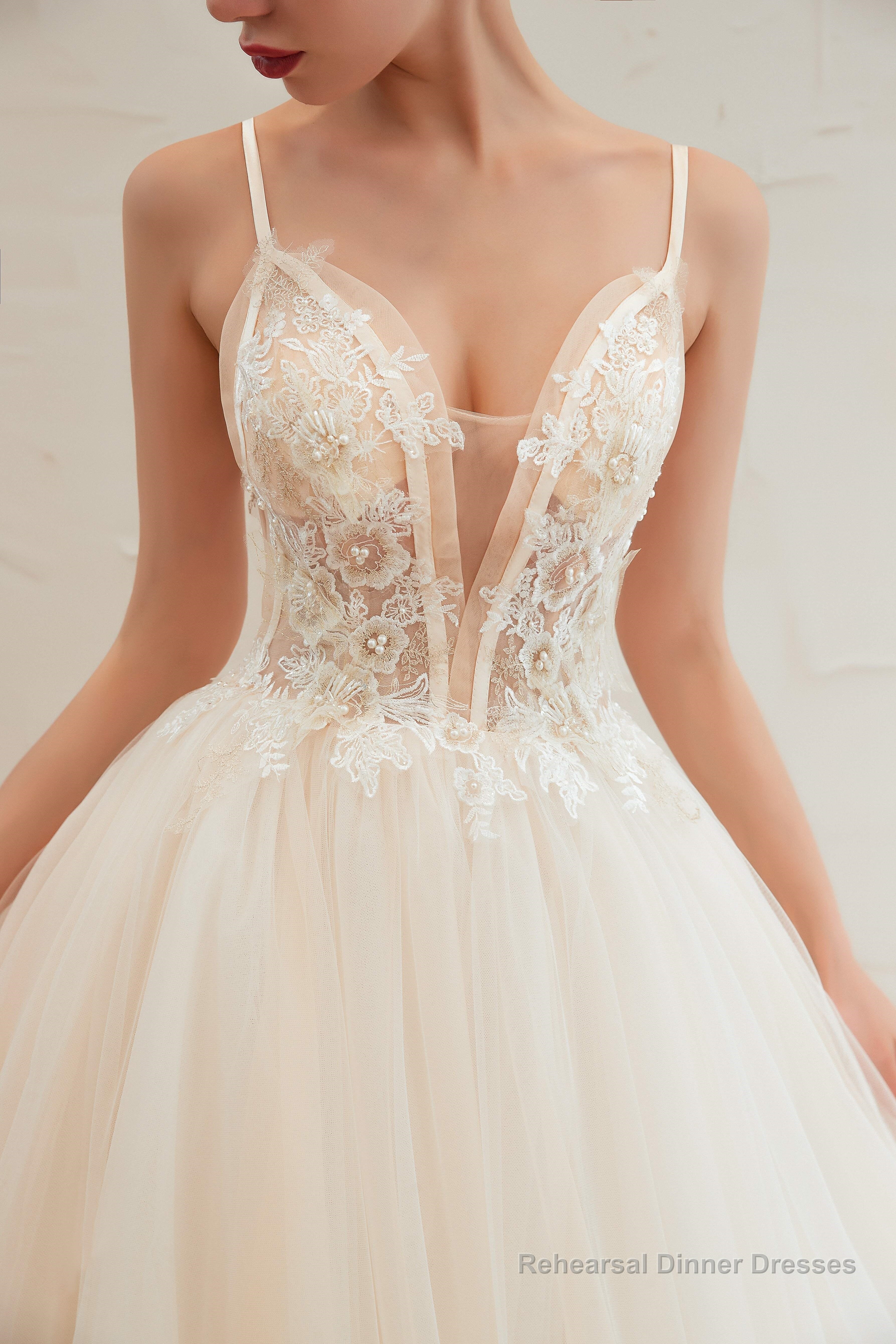 Champagne Spaghetti Straps V-neck Floor Length A-line Lace Tulle Wedding Dresses