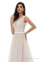 Champagne Tulle Scoop Neck Lace Appliques Beading Wedding Dresses