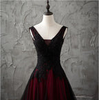 Charming Sleeveless Black And Red Lace Appliques Beaded Party Dress, Low Back Classy Prom Dress
