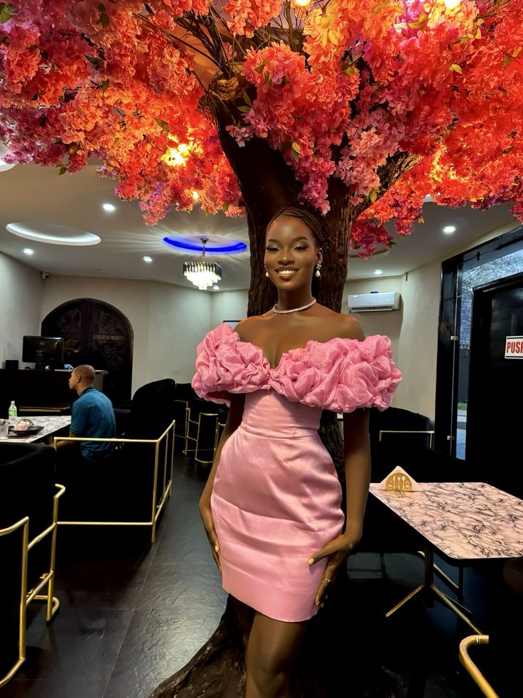 Chic 3D Lace Collar Pink Satin Hip-Hugging 17Th Birthday Homecoming Dress Main image
