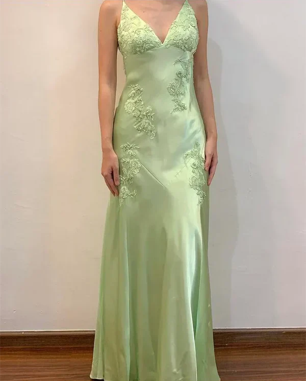 Chic A-Line Classy Evening Dress Satin Spaghetti Straps Green Vintage Backless Long Classy Prom Dress Main image