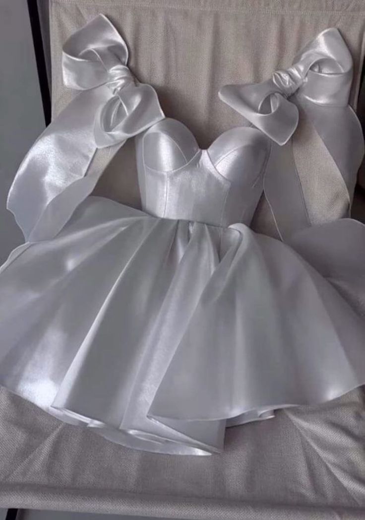 Chic A Line Satin Straps Short White Homecoming Dress 20Th Birthday Outfits Main image