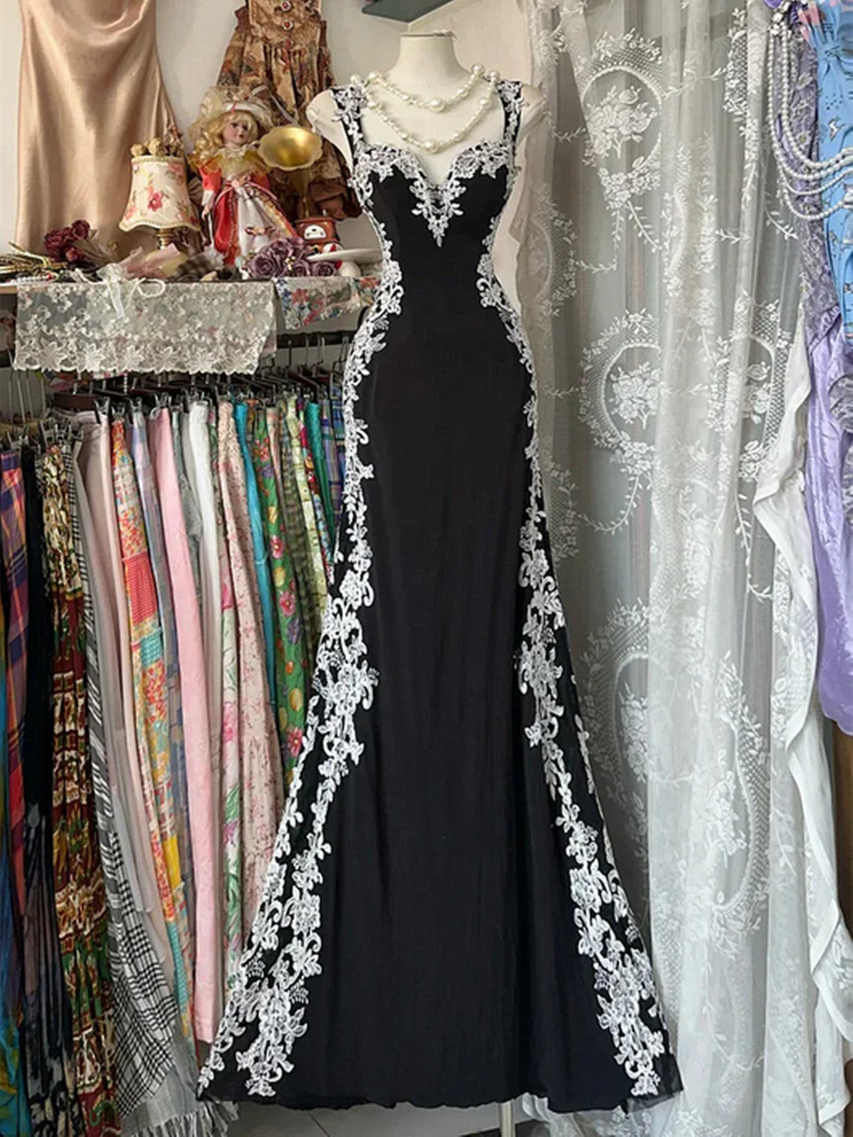 Chic Black Mermaid Spandex Straps With Lace Classy Evening Dress, Black Long Classy Prom Dress