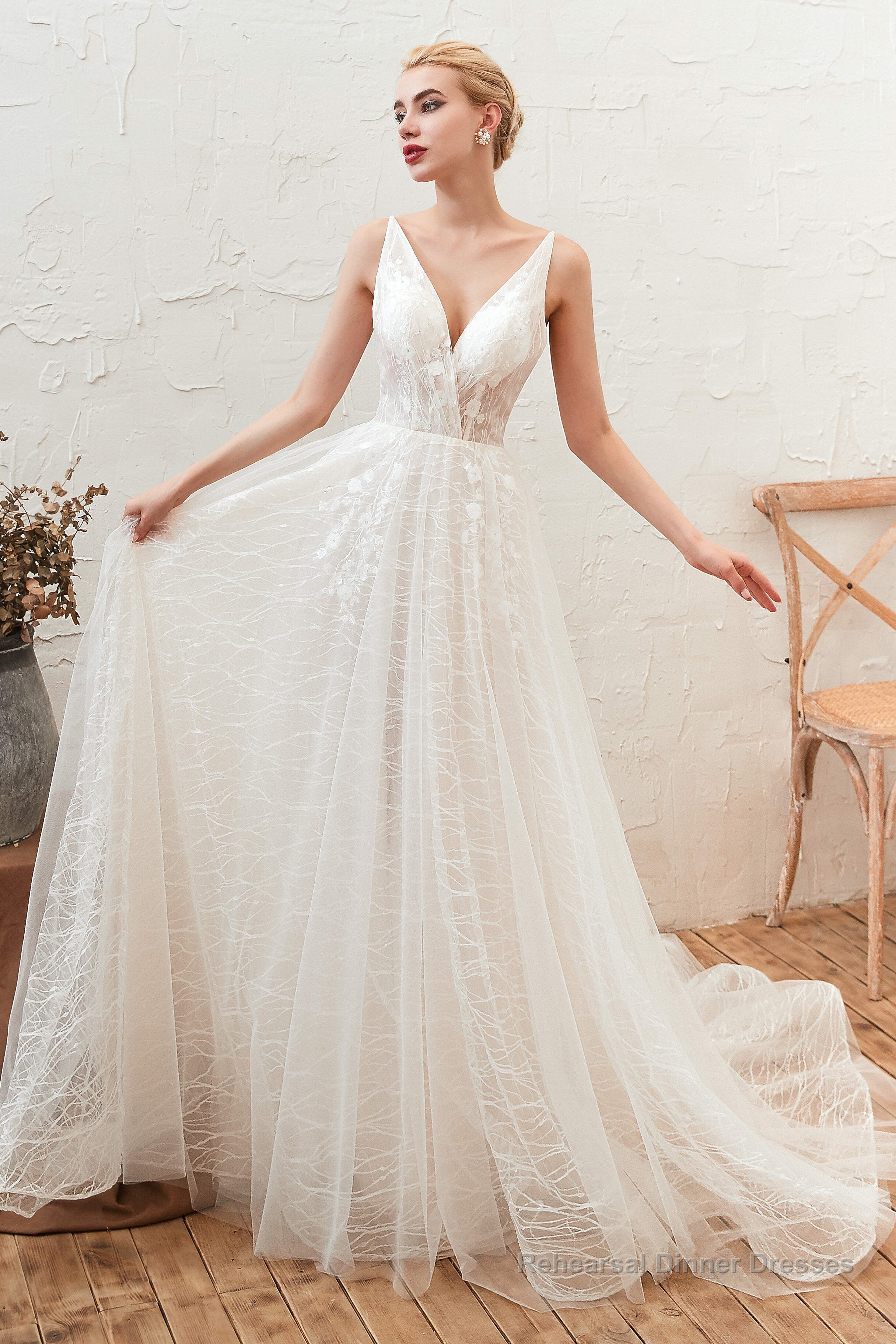 Chic Deep V-Neck White Tulle Princess Open Back Wedding Dresses with Court Train Secondary image