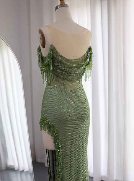 Chic Green Mermaid Tassel Slit Tulle Long Classy Prom Dress