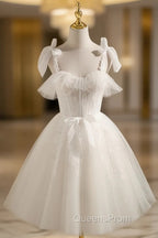 Chic Ivory Tulle Homecoming Dress with Lace, Short Sweetheart Evening Prom Dress