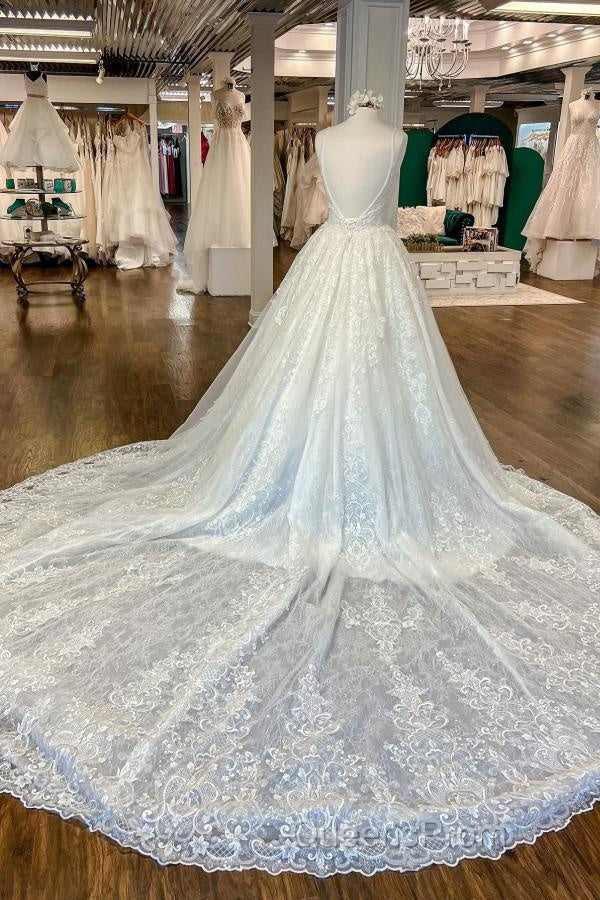 Chic Long A-line V-neck Floral Lace Open Back Wedding Dress Secondary image