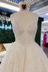 Chic Long A-line V-neck Floral Lace Open Back Wedding Dress