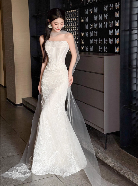 Chic Mermaid Long Wedding Dress Lace Strapless White Bridal Gowns Appliques Sleeveless Bridal Dress Secondary image