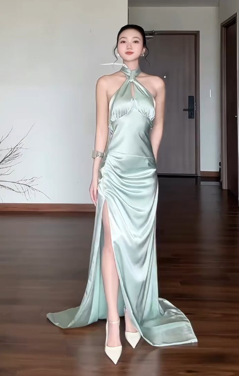 Chic Sheath Green Wedding Guest Dress Satin Halter Long Classy Evening Dress