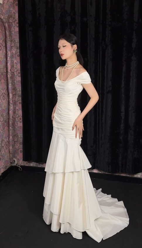 Chic Mermaid White Bridal Shower Dress Chiffon Off-Shoulder Long Classy Evening Dress