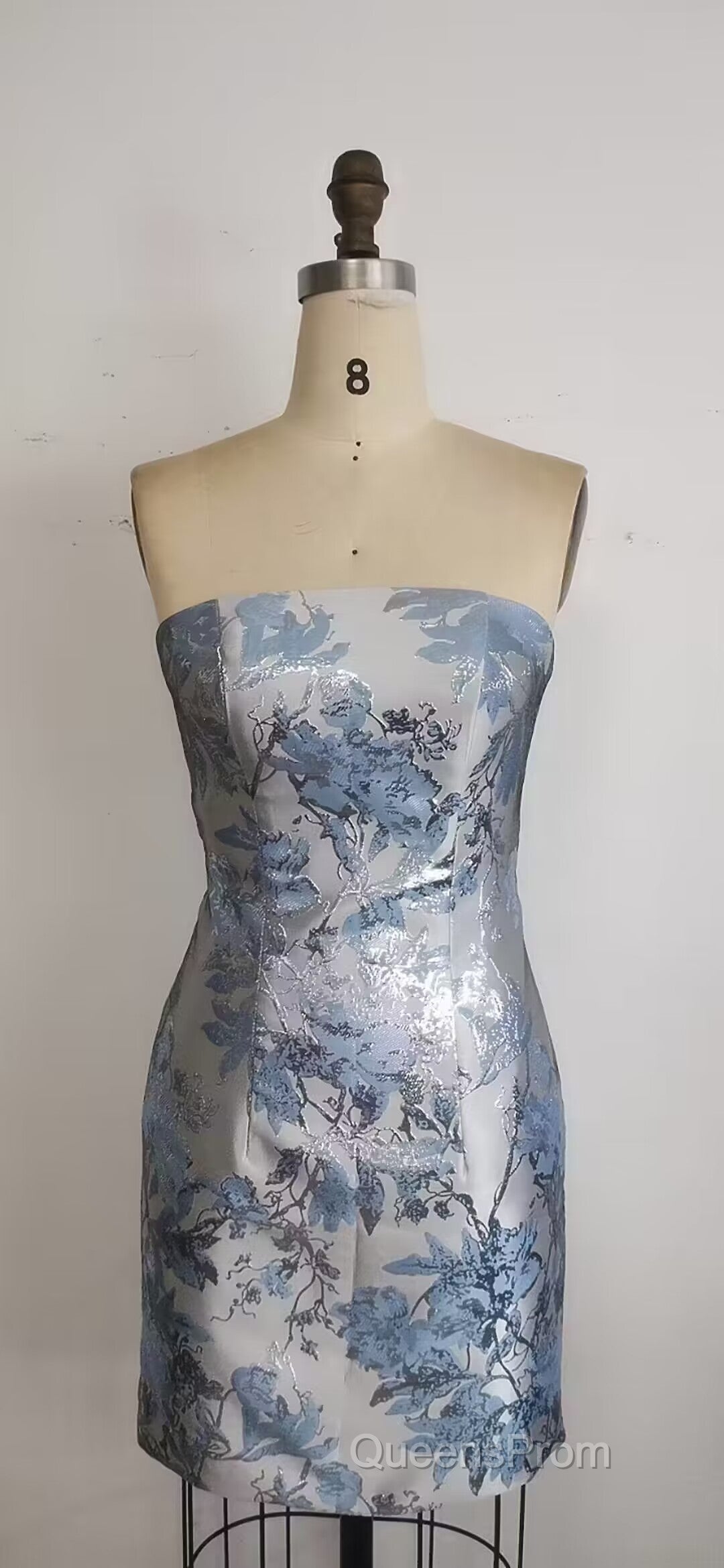 Chic Strapless Short Homecoming Dress Secondary image